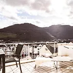 Daire Panoramablick - Grosszuegige Mit Panorama- & Burgblick *