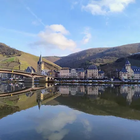Panoramablick - Grosszuegige Mit Panorama- & Burgblick Bernkastel-Kues