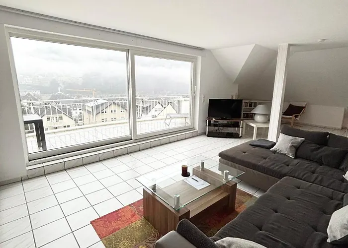 Panoramablick - Großzügige Mit Panorama-&burgblick Apartment Bernkastel-Kues