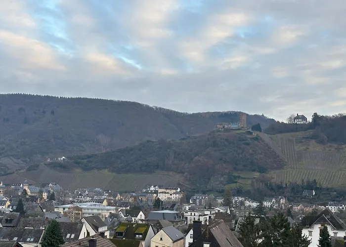 Panoramablick - Großzügige Mit Panorama-&burgblick Apartment