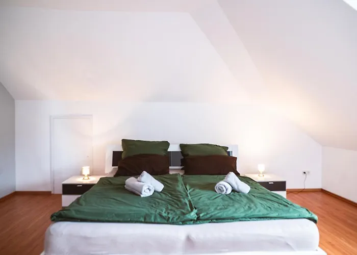 Apartment Panoramablick - Grosszuegige Mit Panorama- & Burgblick