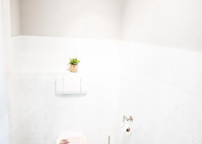 Panoramablick - Grosszuegige Mit Panorama- & Burgblick